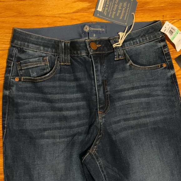 DEMOCRACY NEW SIZE 8 STRAIGHT LEG WITH WASH GREAT JEANS FROM NORDSTROM - Picture 10 of 10